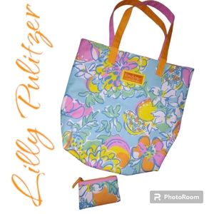 Lilly Pulitzer tote bag purse beach travel flower bright summer vacation wallet